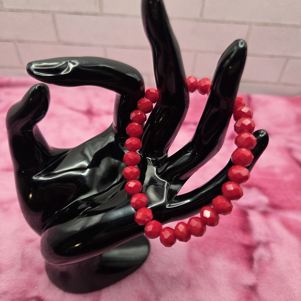 820. Acrylic Facated Red Beaded Bracelet